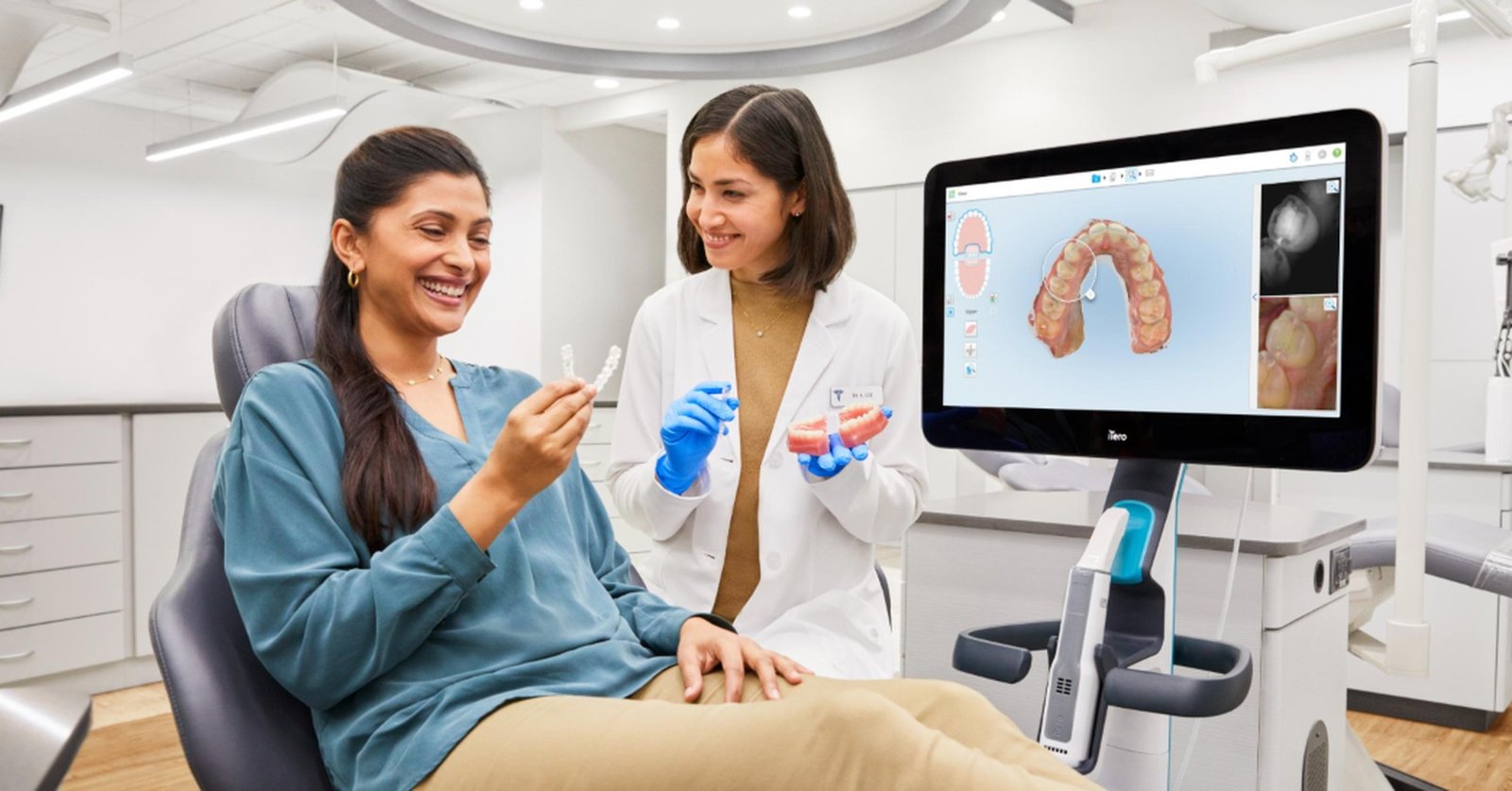 How Invisible Braces and Clear Aligners Straighten Your Teeth